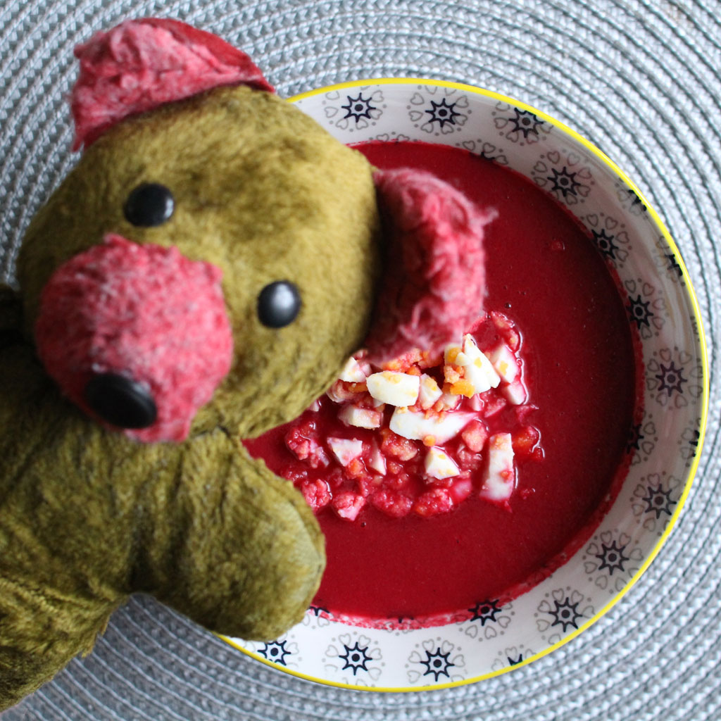  Cream soup of beetroots